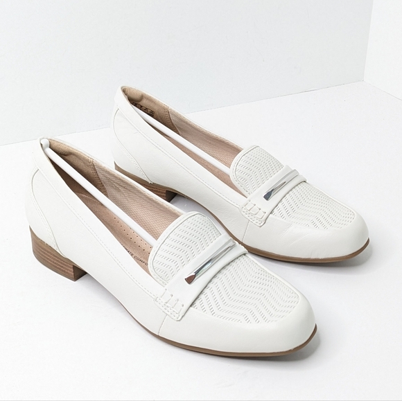 Clarks Juliet Aster Loafer Flats, White Leather, Womens 7 - Picture 1 of 6